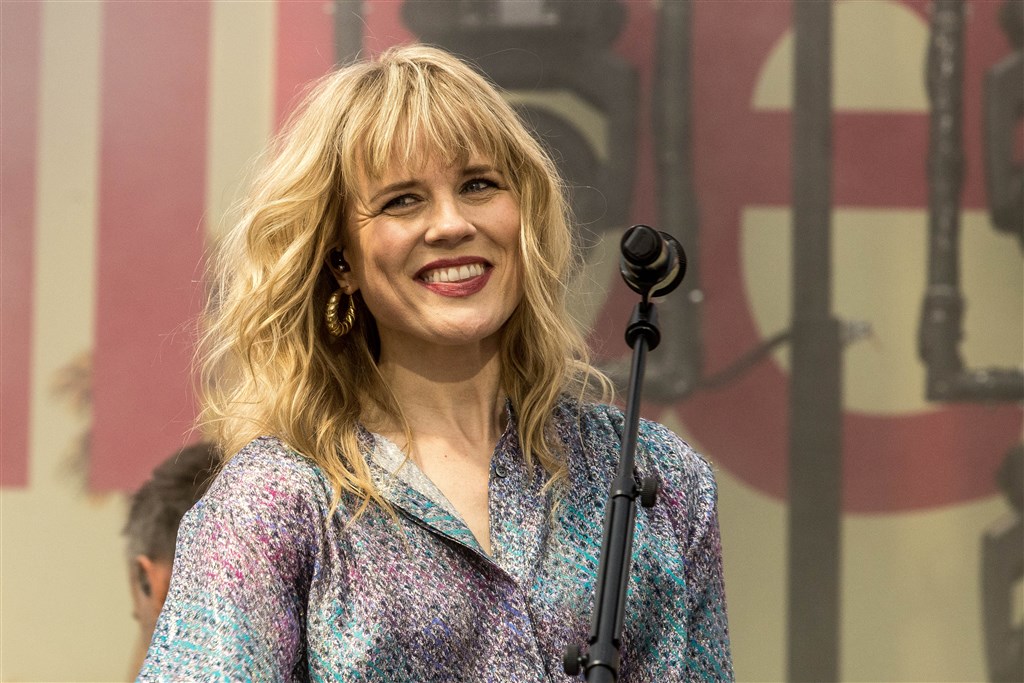 Heeft Ilse De Lange Een Zus